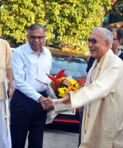 5-Chief-Guest-being-Received-scaled